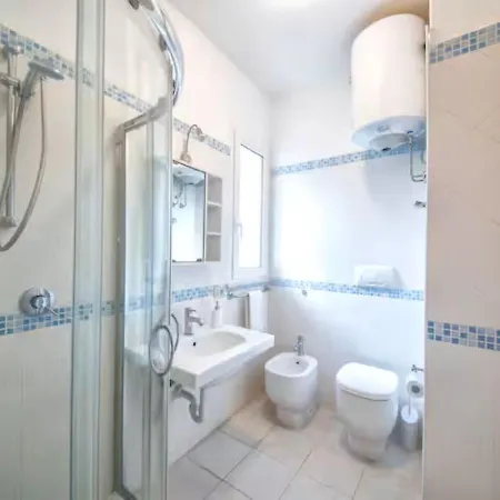 Ischia-forio-punta Caruso-la Grille Du Coq-villa 3 Il Prezzo Della E Riferito All'intero Con Il Limite Delle Persone Previste N 6